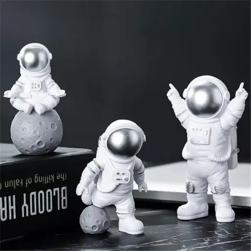 Astronaut figurine set ( Set of 3 )